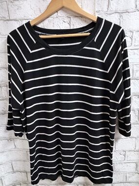 GAP Black and White Striped Short Sleeve Top